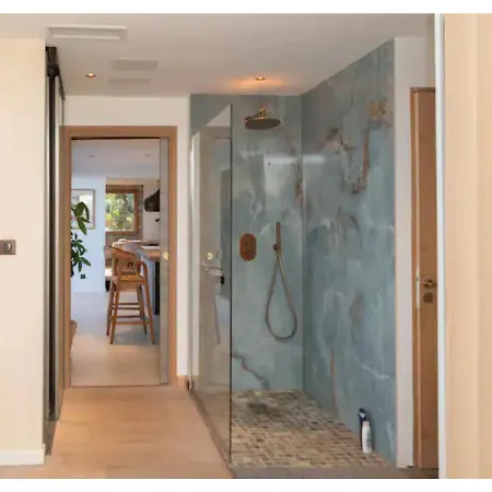 Villa Luxueuse Bord De *