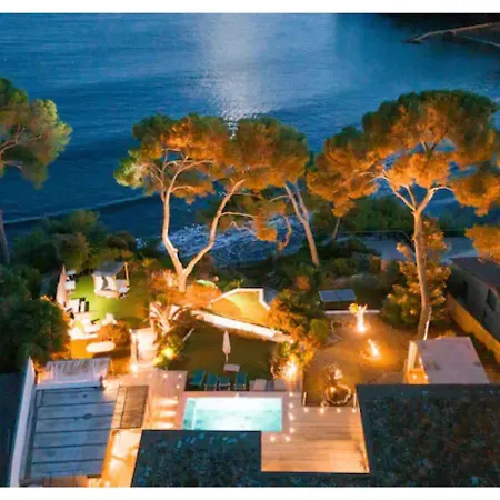 Villa Luxueuse Bord De *